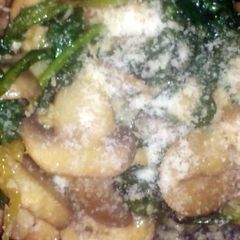 A picture of Garlic Spinach And Mushroom Saute.