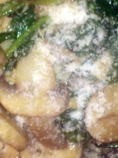 A picture of Garlic Spinach And Mushroom Saute.