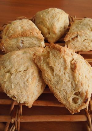 A picture of Scones With 2 Ingredients.