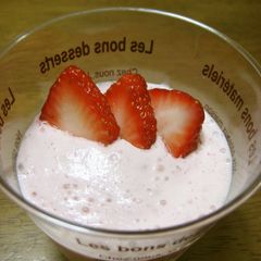 A picture of Easy Strawberry Mousse.