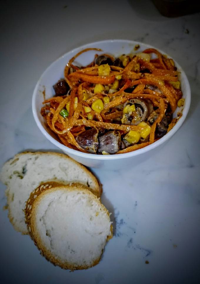 М'ясний салат 🥗 з курячими сердечками