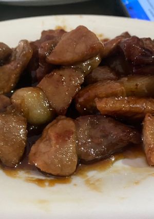 Hình của món Thịt rang cháy cạnh ngọt thơm.