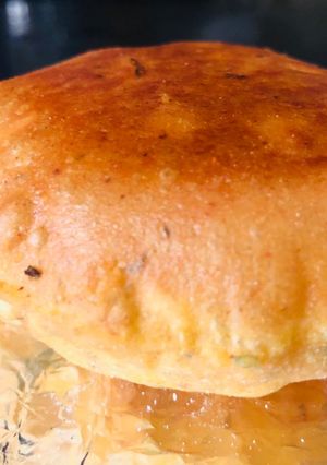 खस्ता मसाला पूरी(khasta masala puri recipe in hindi) रेसिपी मुख्य फोटो
