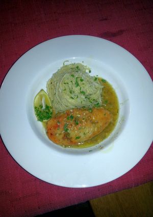 A picture of Chicken Piccata.