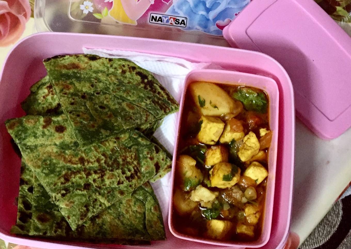 #Healthy tiffin recipe #thc #post-2 #3-july #spinishparathawithaalupaneer