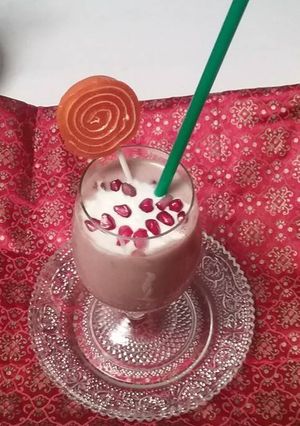 क्लासिक स्मूथी (Classic smoothie recipe in hindi) रेसिपी मुख्य फोटो
