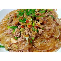 A picture of Green bean noodle with Minced Pork.
