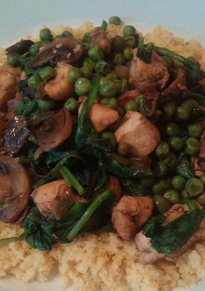 A picture of Vickys Chicken, Mushroom & Spinach Stir-Fry, GF DF EF SF NF.