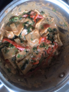 Una foto de Ravioles con crema de tomate al estilo italiano