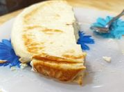 Una foto de tarta de plátano