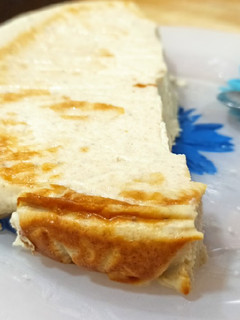 Una foto de Tarta de yogur y plátano (fit)