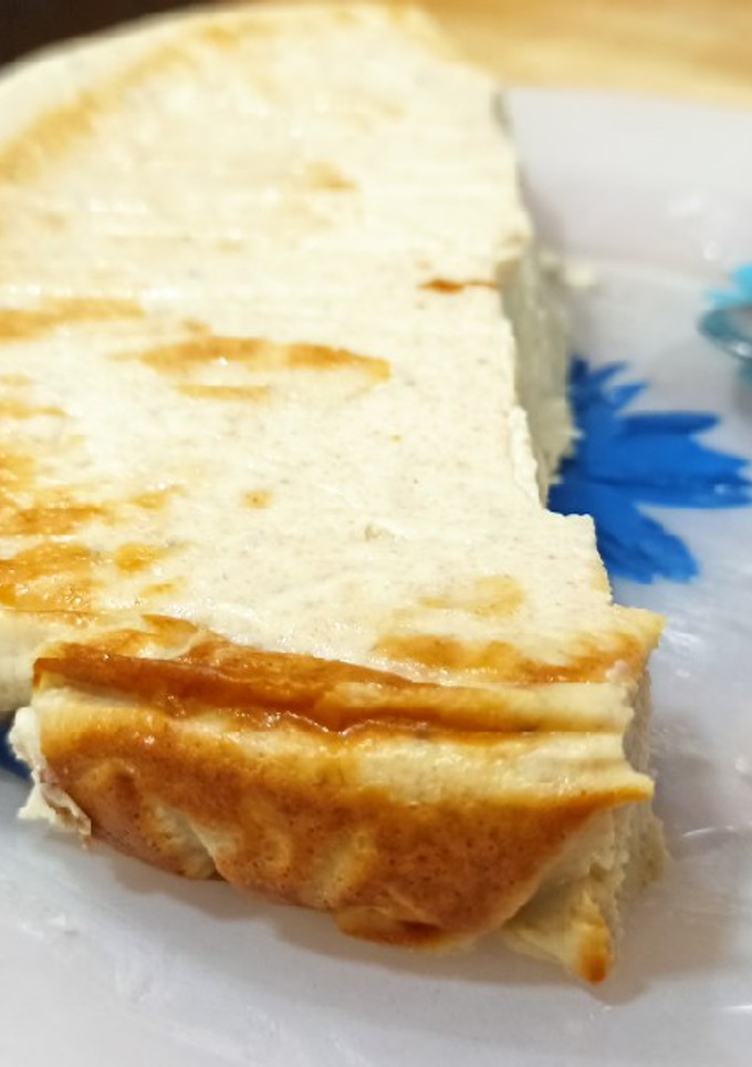Una foto de Tarta de yogur y plátano (fit)
