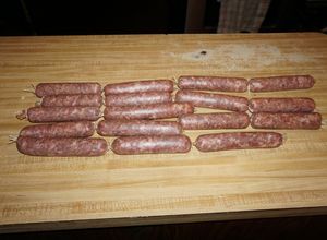 Una foto de BRATWURST, LONGANIZAS ALEMANAS. JON STYLE