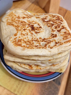 Una foto de Katmer - pan turco hojaldrado y esponjoso 🍞