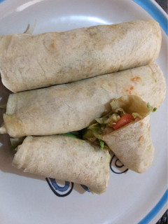 Una foto de Mini burritos de pescado