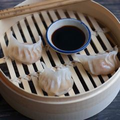 A picture of Prawns Har gow.