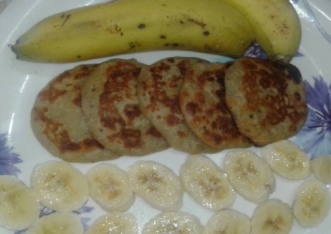 Eggless Banana Pancake