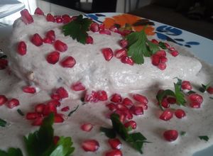 Una foto de Chiles en nogada