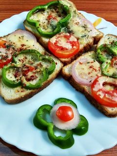 चीज़ वेजिटेबल ओपन सैंडविच रेसिपी मुख्य फोटो