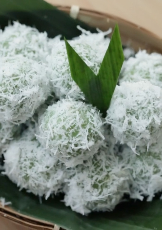 Foto resep Kue Klepon Devina Hermawan