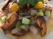 Una foto de ceviche de filete tilapia