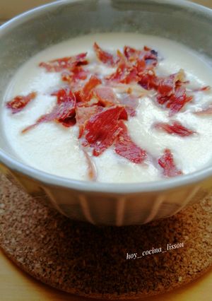 Foto principal de Sopa fría de melón con jamón