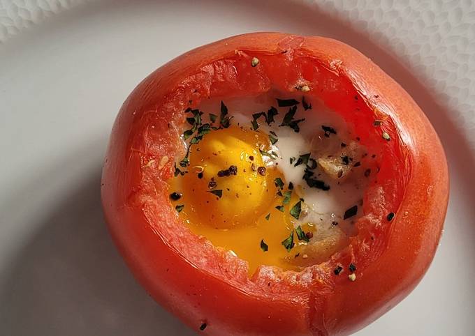 L'œuf cocotte en tomate