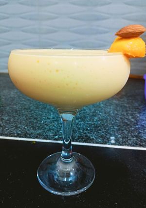 A picture of Creamy mango shake.