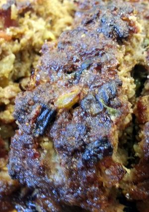 A picture of Sriracha-Bacon Meatloaf.