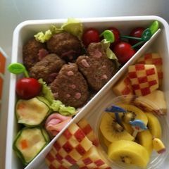 A picture of Sakura Viewing Bento to Make the Kids Happy (Side Dishes and Desserts).