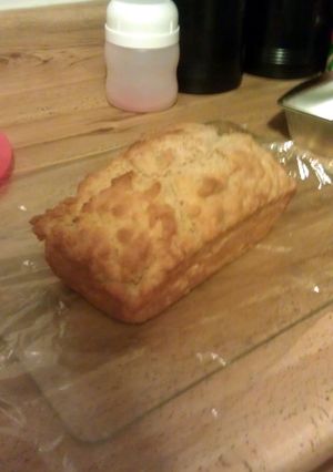 A picture of Tanner's Beer Bread.