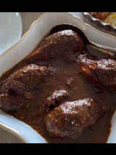 عکسی از دستور فسنجون با مرغ