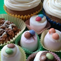 A picture of Vickys Marshmallow Top Hats, GF DF EF SF NF.