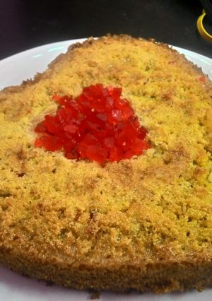 A picture of Bolo de Rulao aka Semolina Cake...