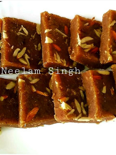 आटा का बर्फी (Aata ka barfi recipe in Hindi) रेसिपी मुख्य फोटो