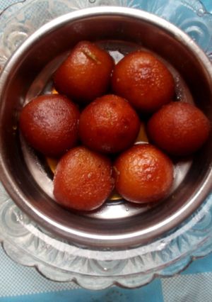 गुलाब जामुन(gulabjamun recepie in hindi) रेसिपी मुख्य फोटो