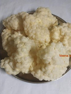 आलू साबूदाने के पापड़ (Aloo Sabudane ke Papad recipe in Hindi) रेसिपी मुख्य फोटो