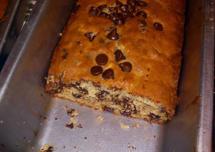 Steps to Prepare Speedy Best Chocolate Chip Banana Bread