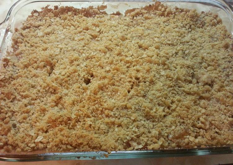 Recipe of Perfect Apple Oatmeal Crisp