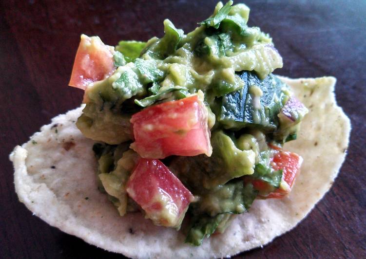 How to Make Super Quick Homemade Amazing Guacamole