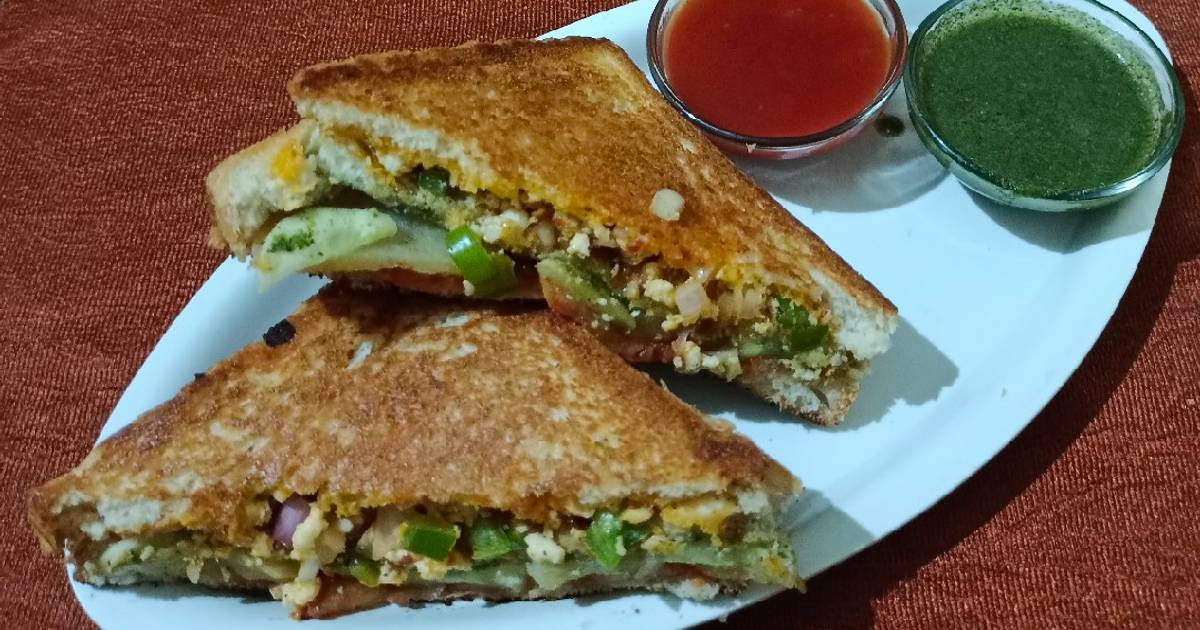 व्हेज तवा सॅन्डविच (Veg tava sandwich recipe in marathi) रेसिपी Sujata
