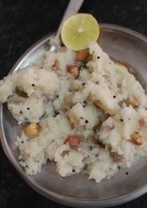 सूजी उपमा (D=suji upma recipe in Hindi) रेसिपी मुख्य फोटो