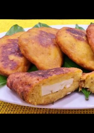 Una foto de Empanadas de plátano con queso
