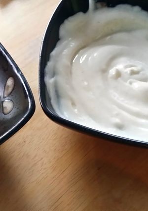 A picture of Honey and yogurt fruit salad.