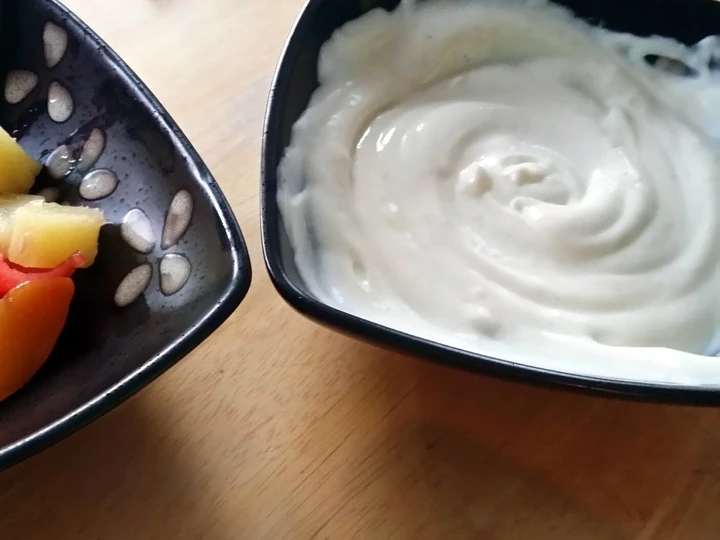 Easy Ways Make Recipes Honey and yogurt fruit salad the  Makes Drooling Delicious.