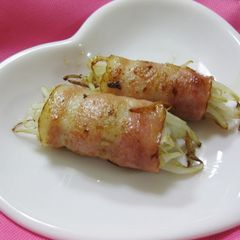 A picture of Bean Sprouts and Bacon Grill with Butter.