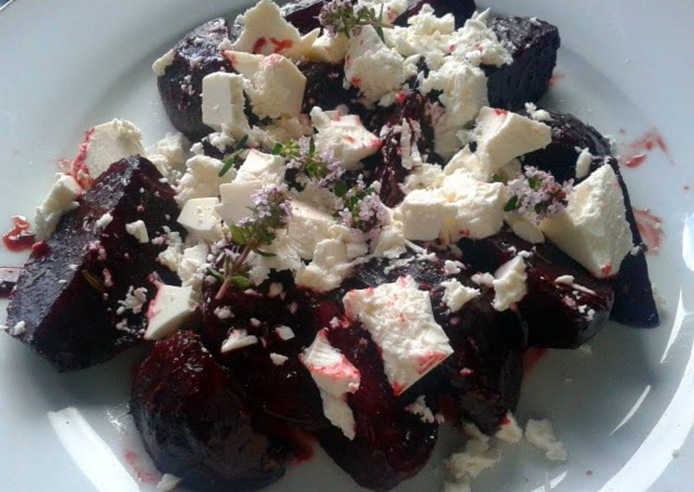 Hot beets and feta salad