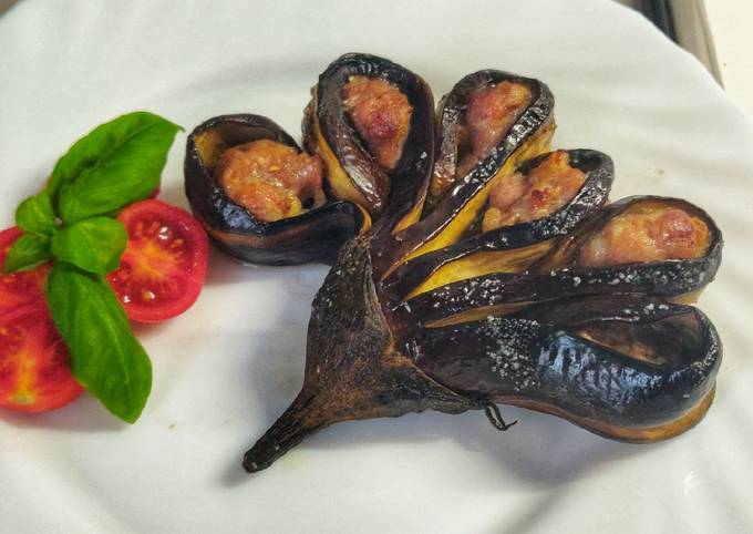 Fiori di melanzane e salsiccia