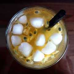 A picture of Iced Passion Fruit Green Tea.