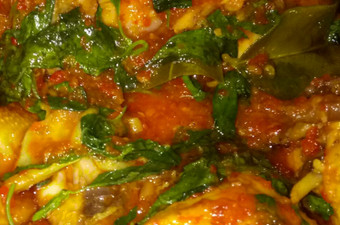 Cara Gampang Membuat Ayam Bumbu Merah Kemangi Murah